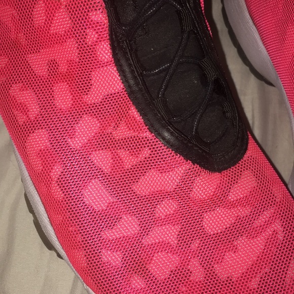 Men’s Jordan’s - Picture 2 of 3